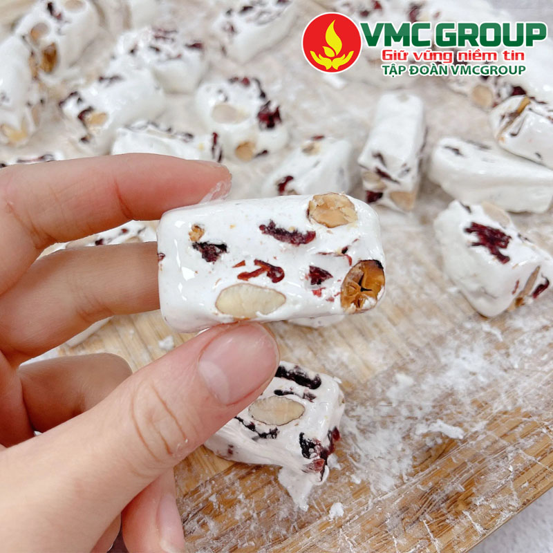 Làm kẹo Nougat bằng bột lòng trắng trứng