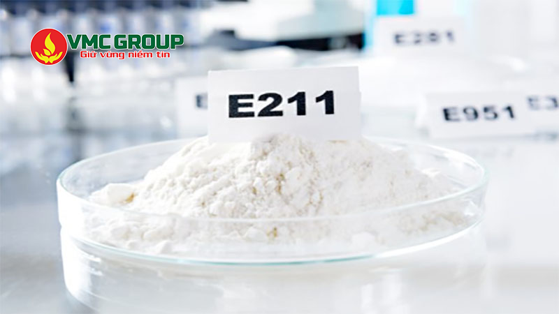 Chất bảo quản E211 có dạng bột màu trắng