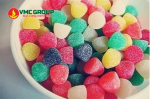 Màu thực phẩm được dùng để tạo màu trong nhiều loại bánh kẹo